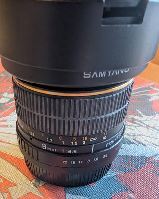 Obiettivo fisheye 8mm per Canon EF