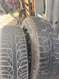 Set di 4 gomme invernali.