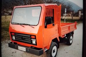 camioncino ribaltabile 4x4 con marce ridotte