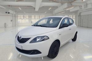 LANCIA YPSILON 1.0 FIREFLY 70 CV SES HYBRID SILVER