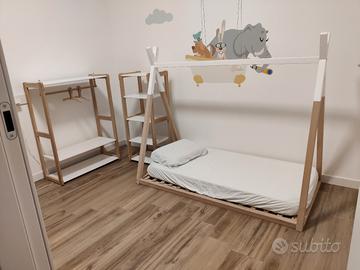 Letto a tenda e armadio montessoriani