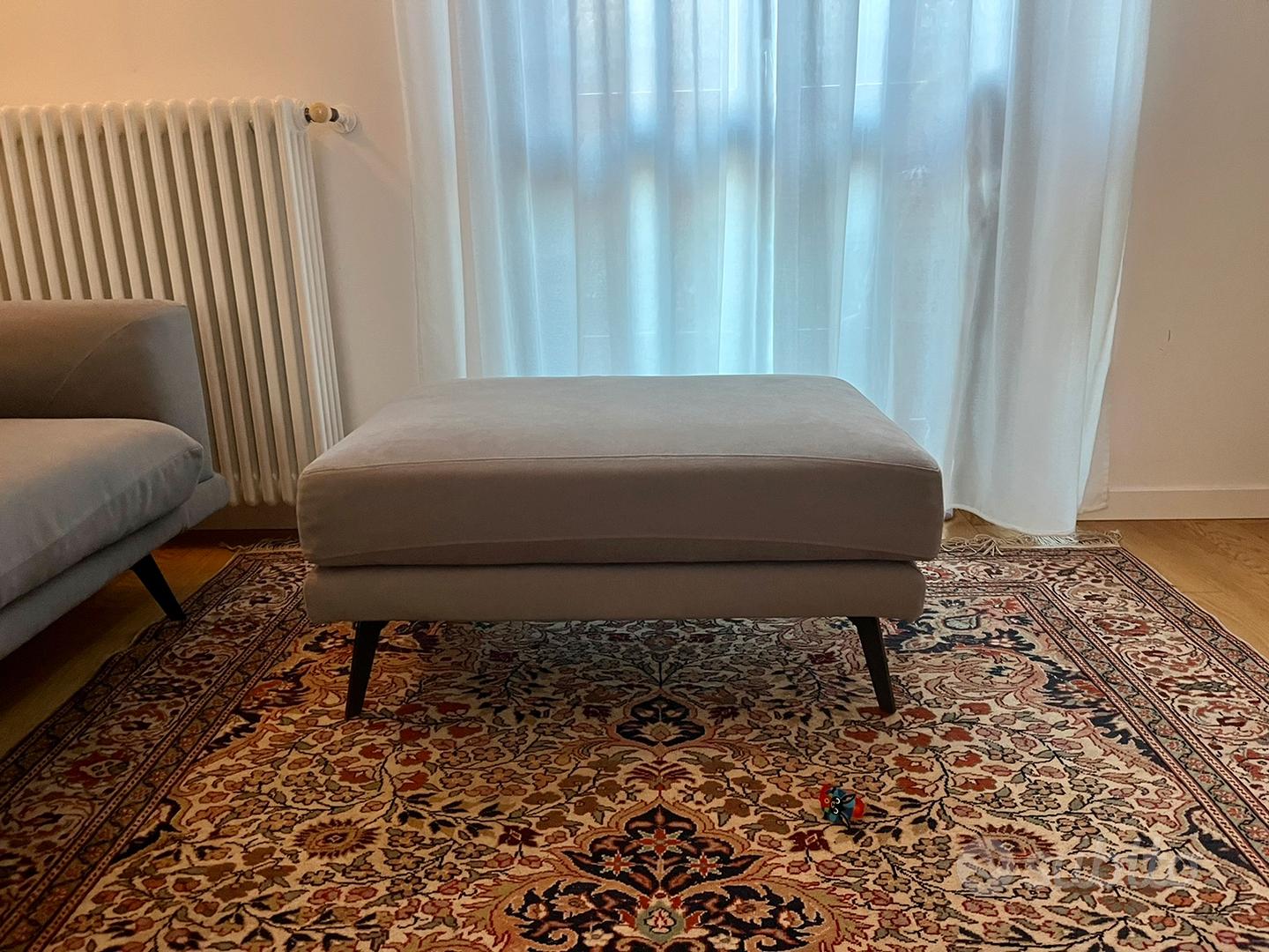 Divano + Pouf Doimo - Arredamento e Casalinghi In vendita a Pavia