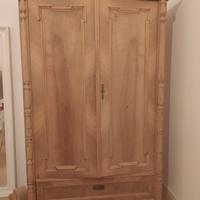 armadio/ credenza in legno
