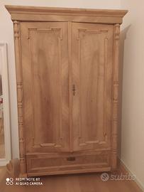 armadio/ credenza in legno