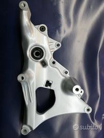 Majesty 250 piastra marmitta