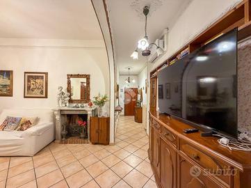 5 LOCALI A PONTEDERA