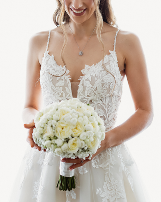 Abito da sposa Nicole Milano in pizzo e tulle, rom