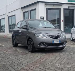 Lancia Ypsilon 1.0 FireFly 5 porte S&S Hybrid Gold