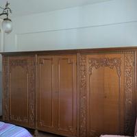 Mobili, arredamento in vero legno, armadi