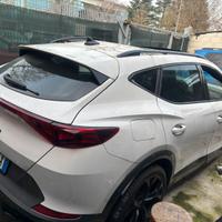 Cupra Formentor VZ incidentata