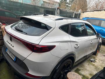Cupra Formentor VZ incidentata