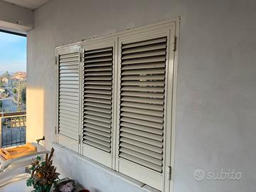 Persiane  in alluminio e infissi in legno interni