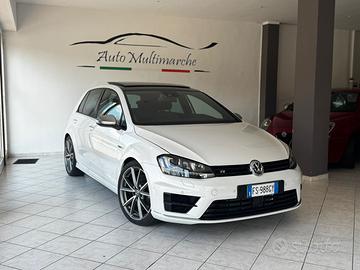 Volkswagen Golf R 2.0 300Cv