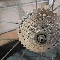 ruota 27" con pignoni shimano 8V