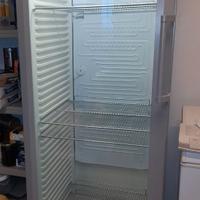 Frigovetrina espositiva LIEBHERR