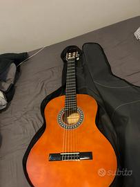 Chitarra classica nuova con porta chitarra