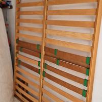 rete a doghe in legno con piedi in legno