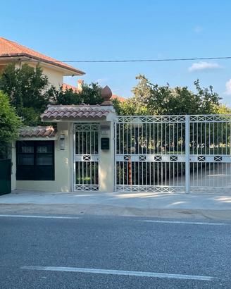 VILLETTE A 200 M. DAL MARE a PAESTUM
