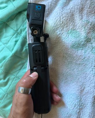 GoPro Hero 10 Black con accessori