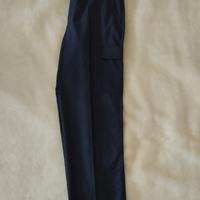 Pantalone grigio con tasconi laterali