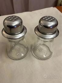 Set 2 Contenitori Sale e Pepe Vetro e Metallo IKEA