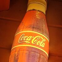 coca cola lampada bottiglia da muro