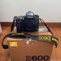 NIKON D600