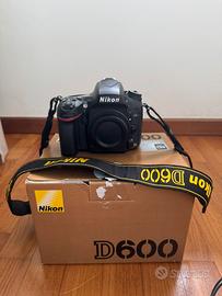 NIKON D600