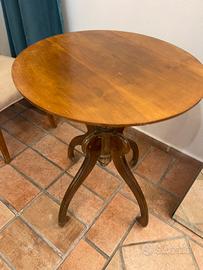 Tavolino stile  liberty
