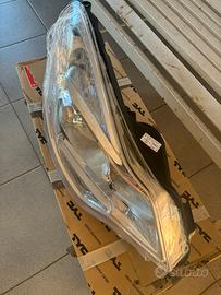 Fari anteriori Opel Corsa D 2011-2014