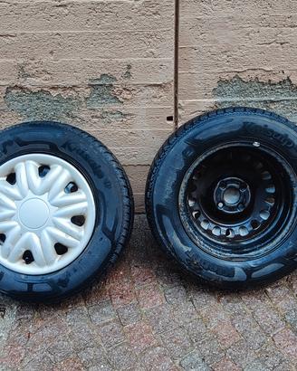 4 cerchi con pneumatici quattro 185/70 R14