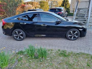 Honda Civic 1.5 VTEC Turbo (182 CV)