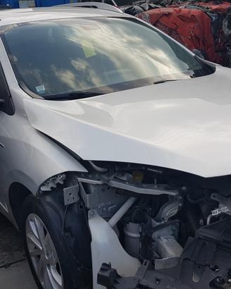Renault Megane 1.5 TD del 2016 X ricambi
