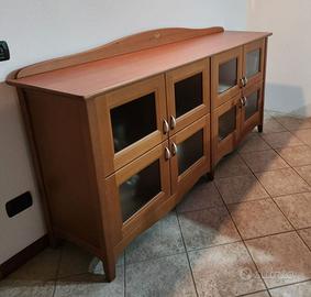 Credenza con vetri tipo inglesina