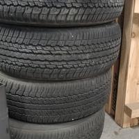 4 ruote pickup Nissan