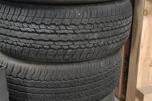 4 ruote pickup Nissan