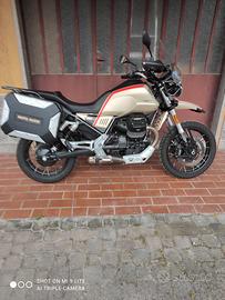Moto Guzzi V85 TT - 2021