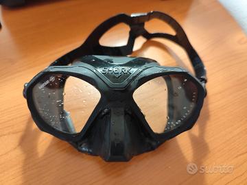 Maschera Beuchat shark