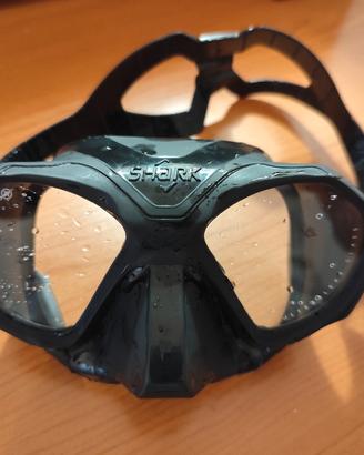 Maschera Beuchat shark