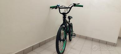 bici BMX blade nero / verde fluo 