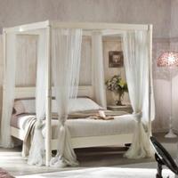 Letto a baldacchino