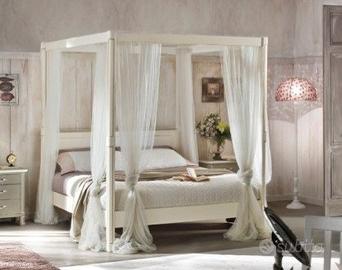 Letto a baldacchino