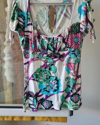 Maglietta floreale con scollo arricciato