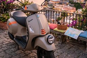 Vespa GTV 300 solo 2.927 KM anno 2023