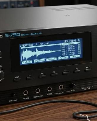 Roland S-750 Digital Sampler vintage