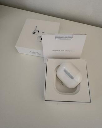Apple AirPods 3 con custodia di ricarica lightning