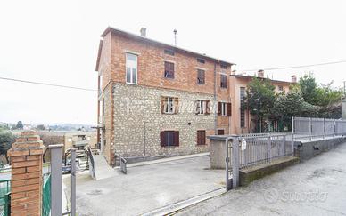 Luminoso quadrilocale a Ferro di Cavallo