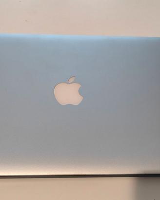 macbook pro 2014 schermo rotto