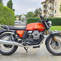 Moto Guzzi V7 Classic 2012