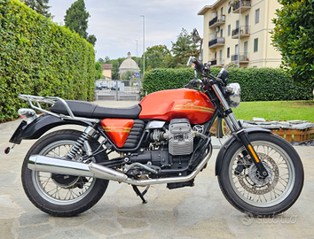 Moto Guzzi V7 Classic 2012